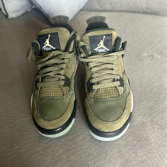 Air Jordan 4 Olive Green Suede Size 6.5Y Shoes